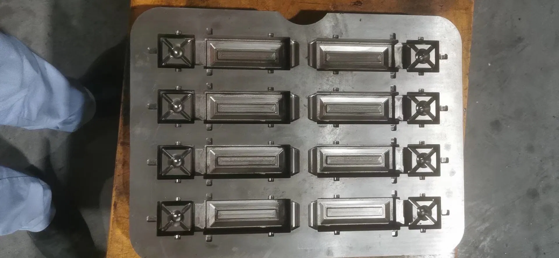 Center Vmc CNC Vertical Machining Center CNC Milling Machine for Metal Processing Price